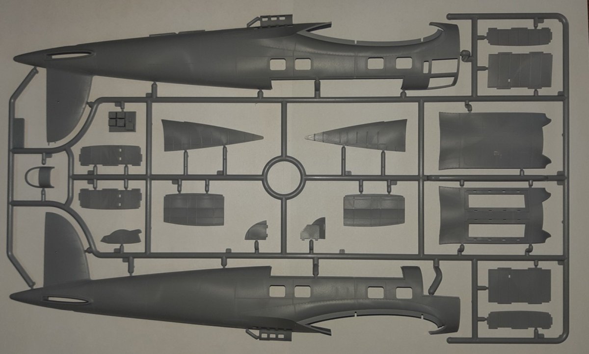 ICM 48263 He 111H-16, bombardier allemand de la Seconde Guerre mondiale, échelle 1/48 – Bild 7