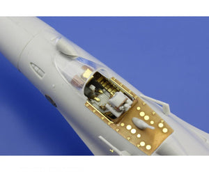 Eduard SS403 Su-33 Flanker D SA 1/72 HASEGAWA – image 3