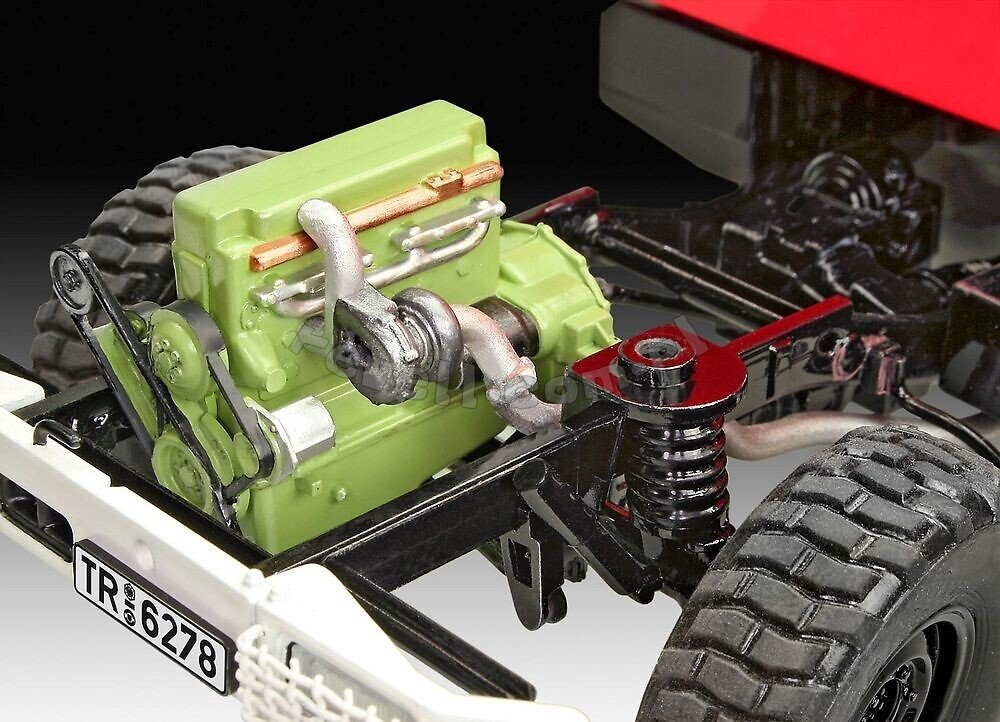 Revell 07512 Mercedes-Benz Unimog U1300L TLF 8/18 1/24 – image 4