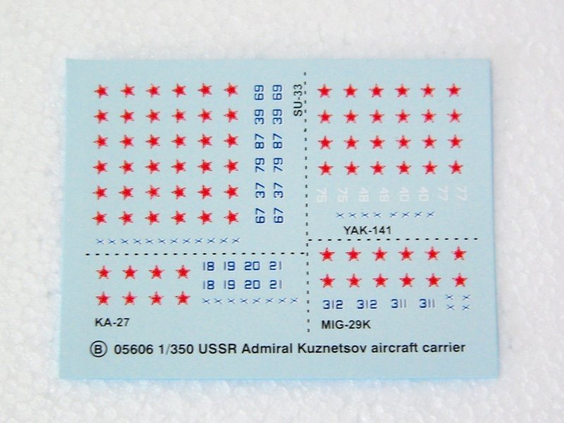 Trumpeter 05606 URSS Porte-avions Amiral Kouznetsov 1/350 – image 16