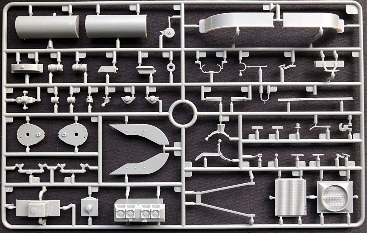 Maquette Thunder 35400 ChTZ S60 Stalinetz russe au 1/35 – image 6