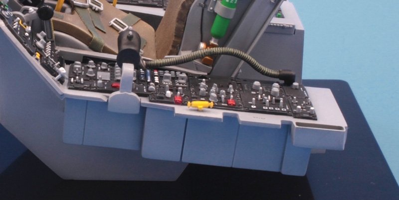 Italeri 2990 Cockpit F-16 1/12 – image 8