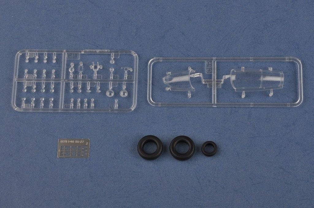 Hobby Boss 81711 Su-27 Flanker B 1/48  – Bild 6
