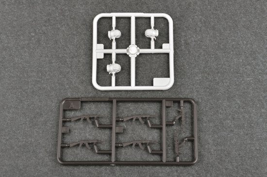 Trumpeter 00439 Équipage de char irakien (1/35) – immagine 5