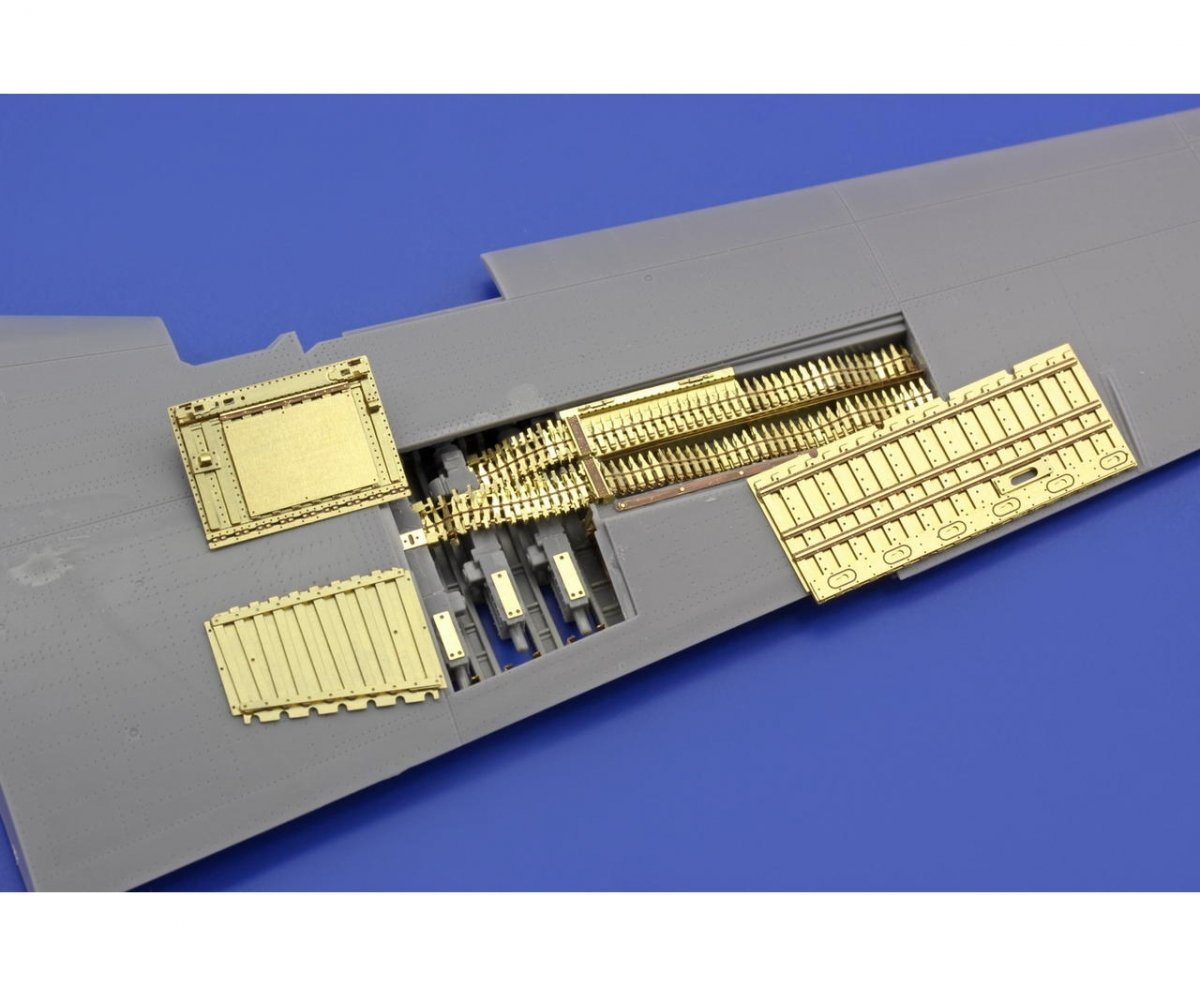 Baie de canon Eduard 32721 P-51D fin de production 1/32 Tamiya – image 4