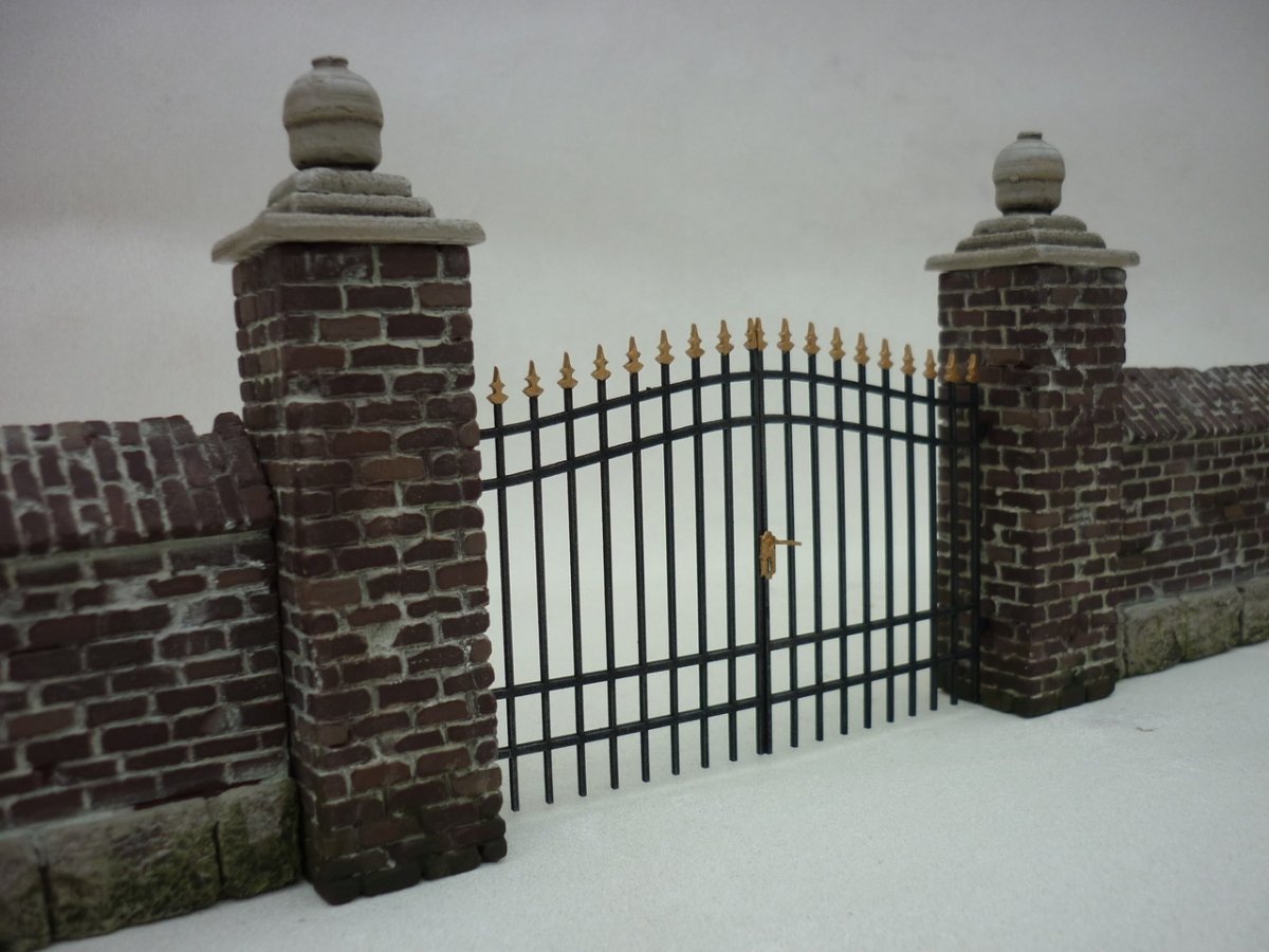RT-Diorama 35243 Mur de parc avec clôture 1/35 – image 9