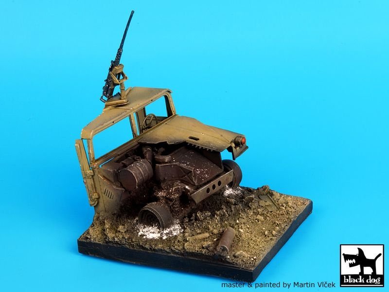 Socle de Humvee détruit Black Dog D35018, échelle 1/35 – image 4