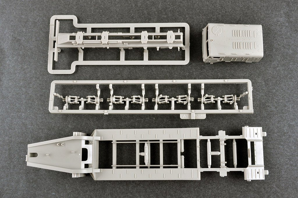 Trumpeter 07194 MAZ-537G type intermédiaire avec semi-remorque MAZ/ChMZAP 5247G 1/72 – image 5