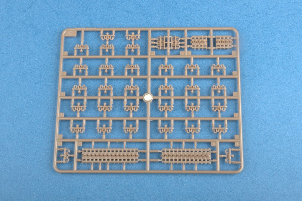 Hobby Boss 83804 German Pz.Kpfw.I Ausf.F (VK18.01)-Early 1/35 – zdjęcie 8