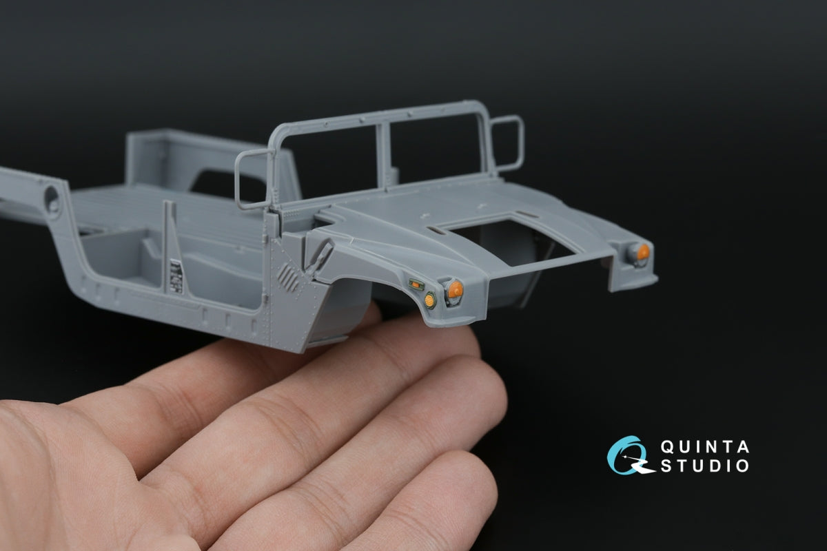 Intérieur imprimé en 3D et coloré sur papier décalcomanie (ICM) pour la gamme Humvee QD35154 de Quinta Studio (échelle 1/35). – immagine 7