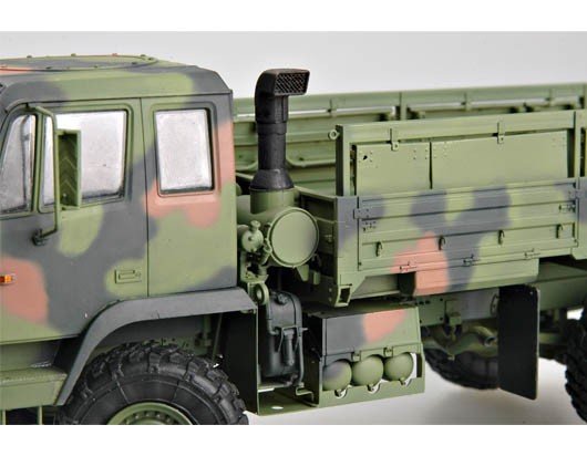 Trumpeter 01004 M1078 Véhicule tactique léger-moyen (LMTV) Camion cargo standard (1/35) – image 5