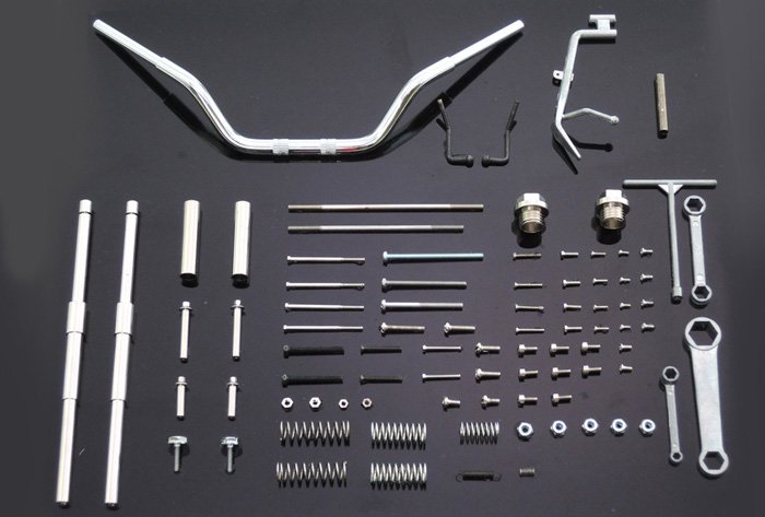 Tamiya 16041 Harley Davidson FLSTFB Fat Boy Lo 1/6 – image 12
