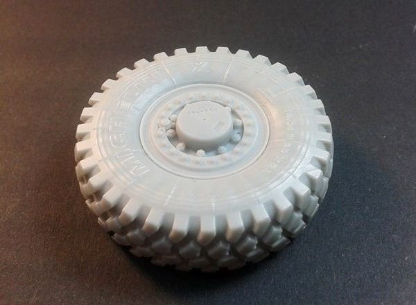 Roues de route Panzer Art RE35-437 M 1240 M-ATV 1/35  – image 3