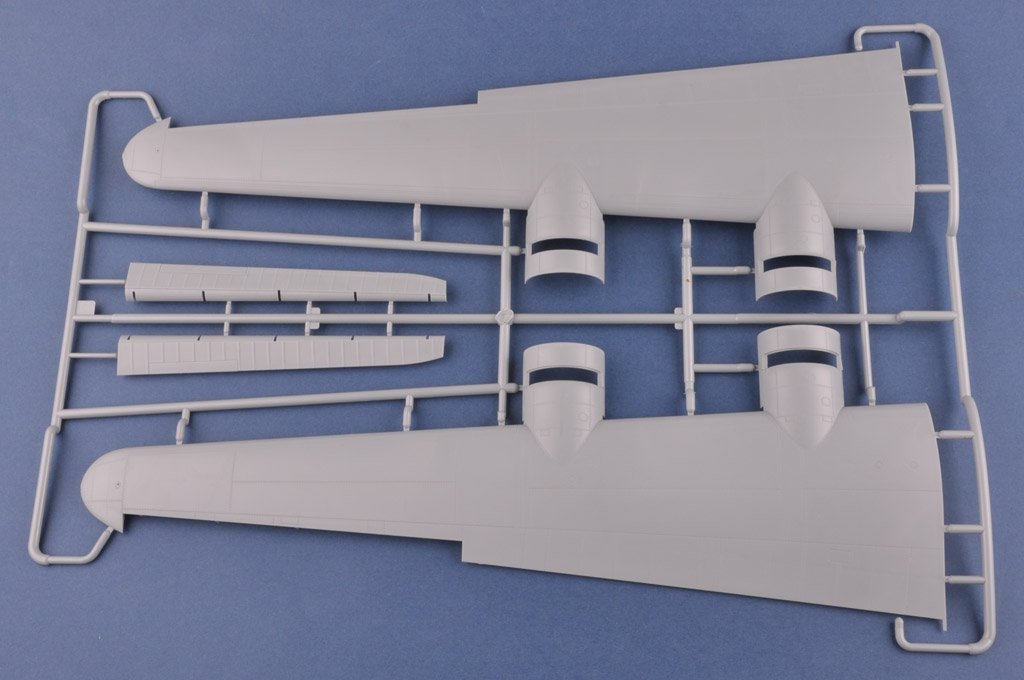 Hobby Boss 83212 B-24D Liberator 1/32 – image 9