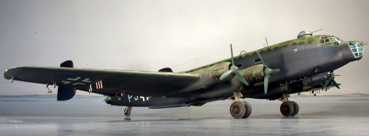 Revell 04285 Junkers Ju 290 A-7 Version espion (1/72)  – image 5