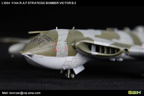 Lion Roar L1004 Bombardier stratégique RAF VICTOR B2 1/144 – image 5