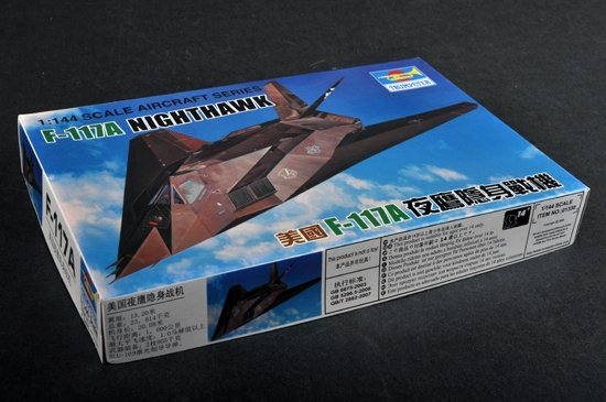 Trumpeter 01330 Lockheed F-117A Nighthawk 1/144 – Bild 2