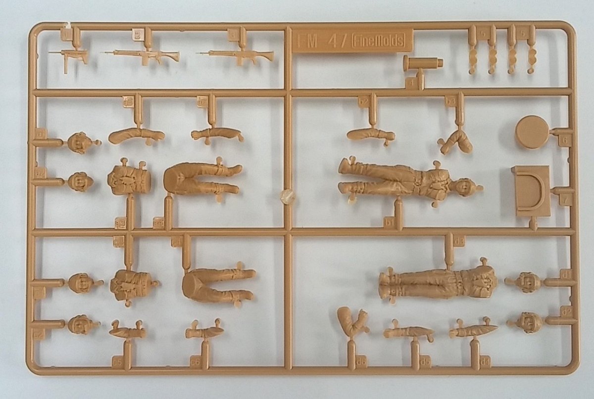 Fine Molds FM47 Équipage de char des Forces d&amp;#39;autodéfense terrestres japonaises 1/35 – immagine 3