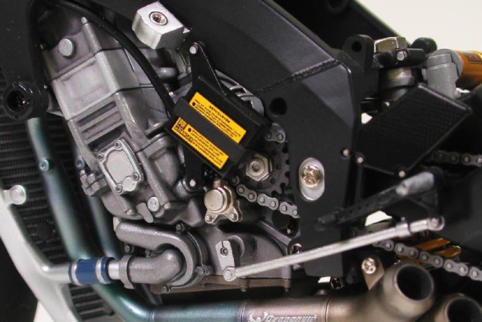 Tamiya 14109 Kawasaki Ninja ZX-RR (1/12)  – image 4