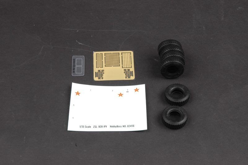Hobby Boss 82456 ZSL-92B IFV 1/35 – image 6