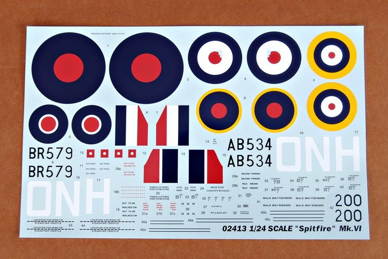 Trumpeter 02413 Spitfire MK.VI 1/24 – imagen 4