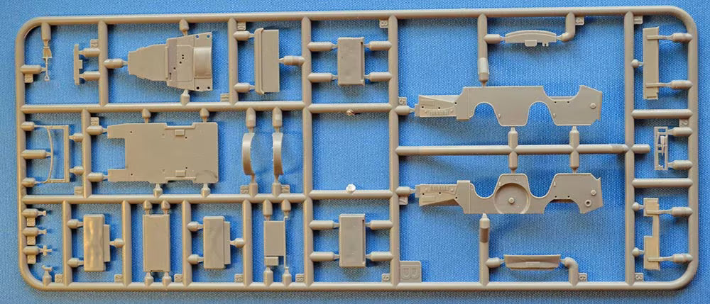 ACE 72598 WC-23 1/2 ton 4x4 Command Reconnaisanse 1/72 – image 3