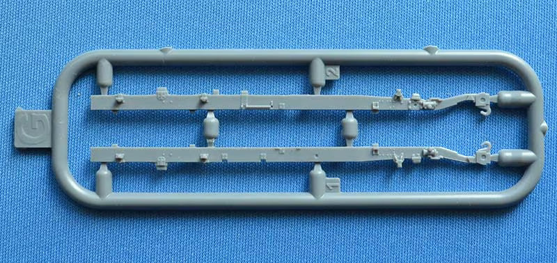 ACE 72601 US G7105 1,5t 4x4 Panel Delivery Truck 1/72 – imagen 6