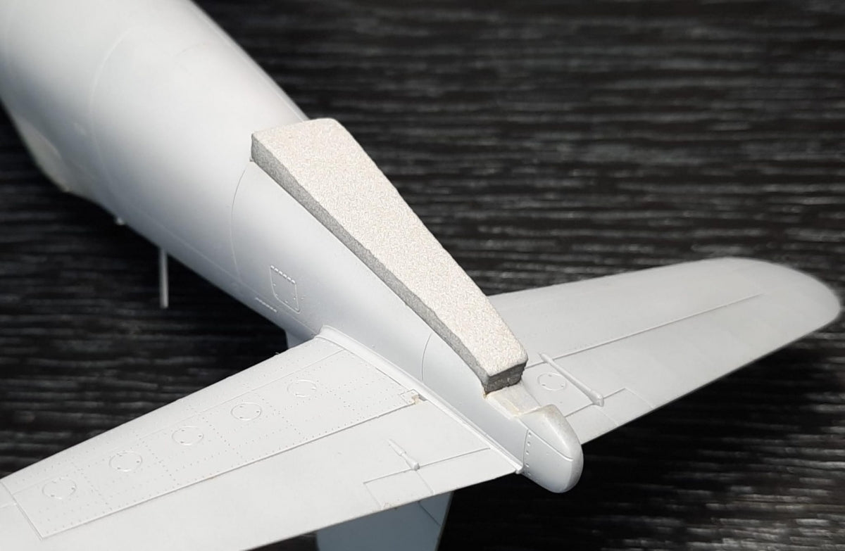 Omask 74802 Bouchons de puits de train d&amp;#39;atterrissage pour F4U Corsair (pour Tamiya) 1/48 – imagen 2