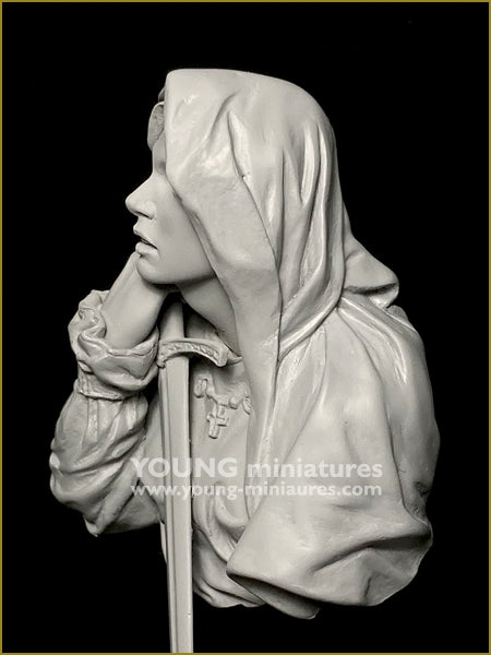 Young Miniatures YH1871 Medieval Woman 1/10
