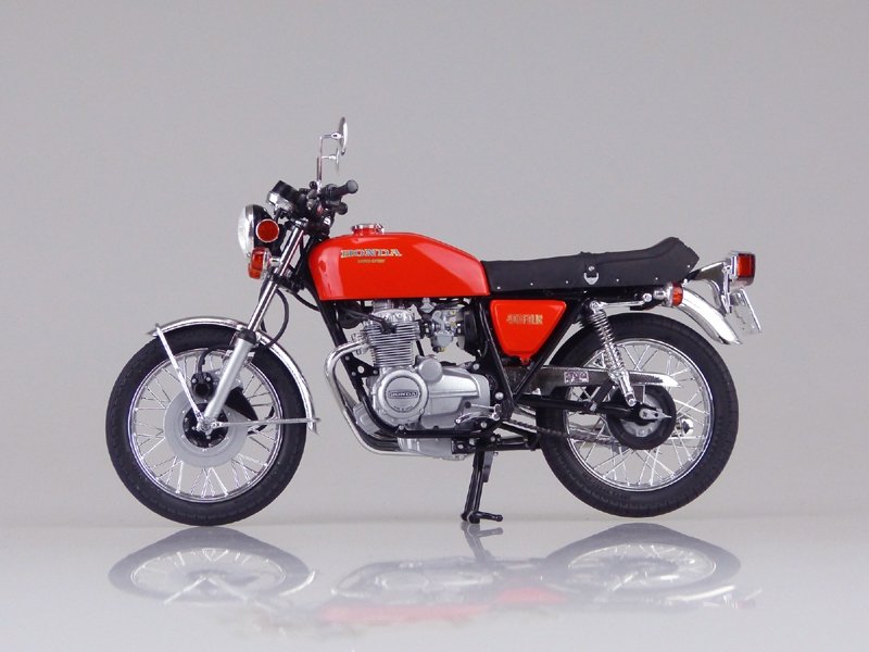 Aoshima 00764 Honda CB400 Four 1/12 – image 3