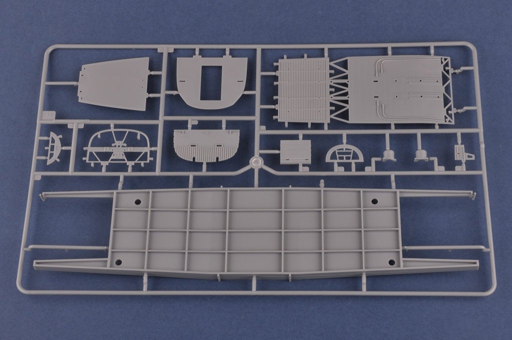 Hobby Boss 83212 B-24D Liberator 1/32 – image 10