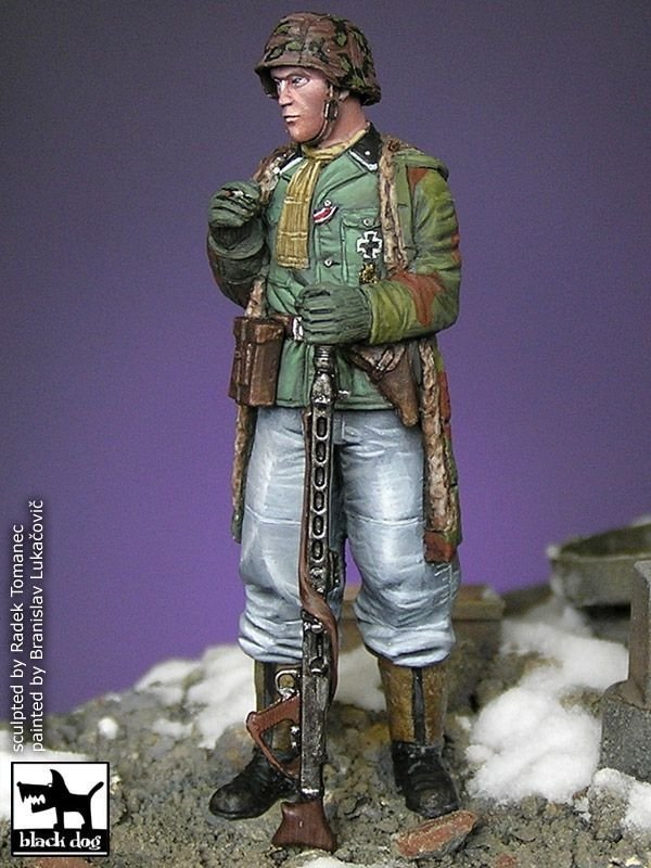 Black Dog F35022 Lieutenant grenadier Ardennes 1945 1/35 – image 2
