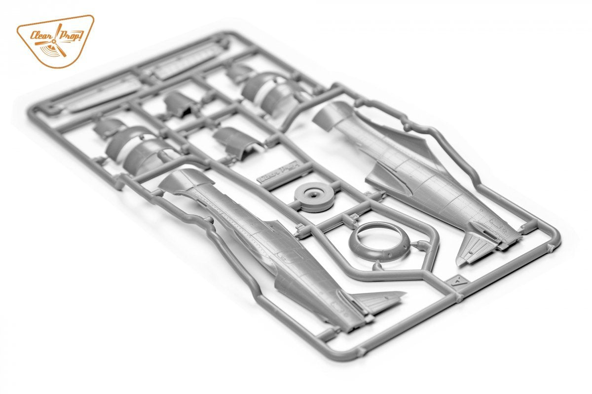 Hélice transparente ! Kit de démarrage CP72022 H-75N Hawk 1/72 – image 23