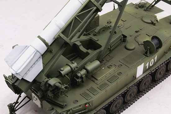 Trumpeter 09545 2P16 Launcher with Missile of 2k6 Luna (FROG-5) 1/35 – zdjęcie 4