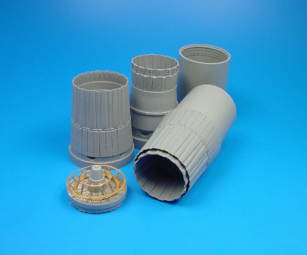 Buses d'échappement Aires 2032 Su-27 Flanker B au 1/32 Trumpeter