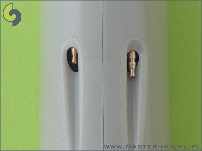 Master AM-48-010 Bf 109 F, ensemble d&amp;#39;armement G1 - G4 (embouts MG 17) et tube Pitot (1/48)  – image 3