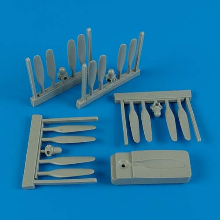 Hélice Quickboost QB32329 B-24 Liberator avec outil Academy 1/32