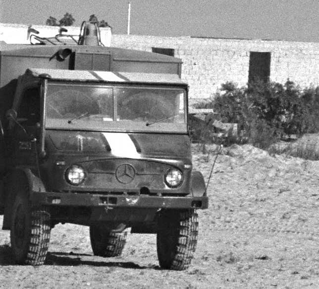 ACE 72469 Unimog S 404 Krankenwagen 1/72 – image 9