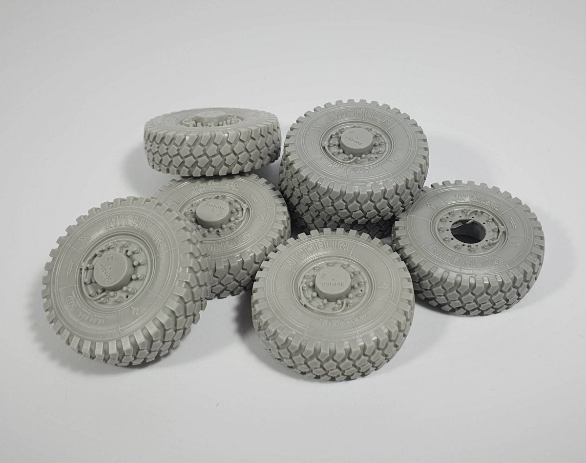 Panzer Art RE35-744 MTVR M24 Roues de route (Michelin) 1/35