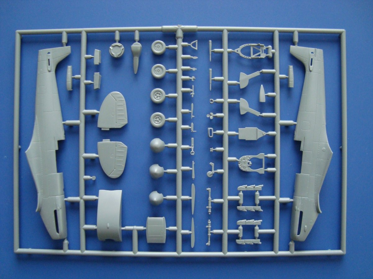 Kovozavody Prostejov KPM0124 Spitfire Mk.Vc Combattants alliés 1/72 – image 6