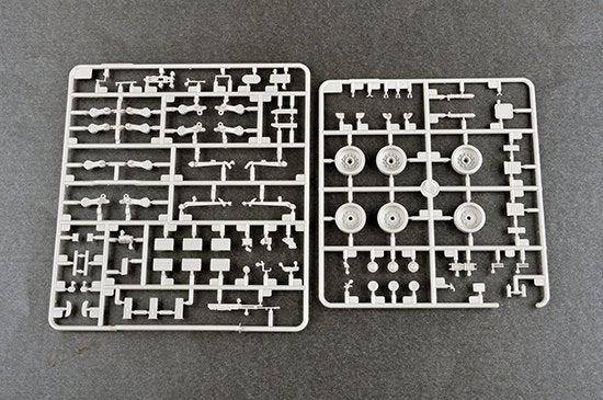 Trumpeter 09527 Char de combat principal russe T-80UD au 1/35 – Bild 14