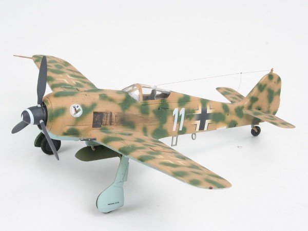 Revell 04171 Focke Wulf Fw 190F-8 &amp;amp; Bv 246 Hagelkorn (1/72)  – image 2