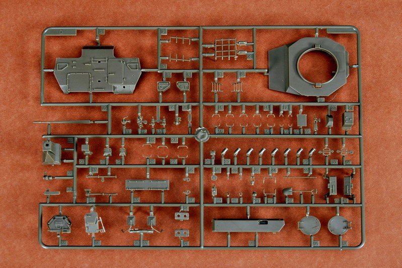 Trumpeter 00327 Véhicule de reconnaissance JGSDF Type 87 (1/35) – image 15