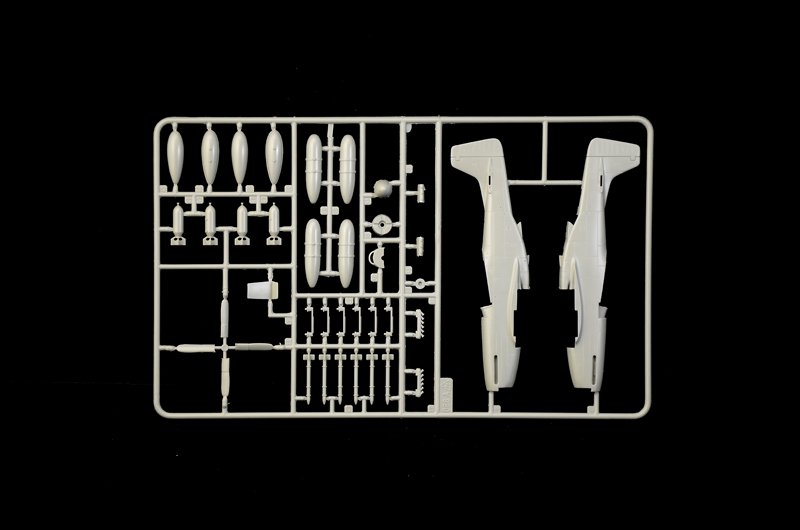 Italeri 1452 North American F-51D Mustang Guerre de Corée 1/72 – Bild 5