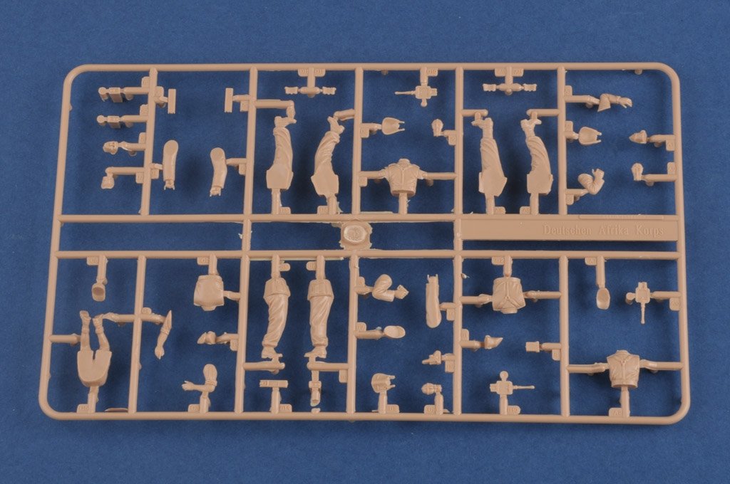 Hobby Boss 84410 CORPS D&amp;#39;AFRIQUE ALLEMAND 1/35 – image 2