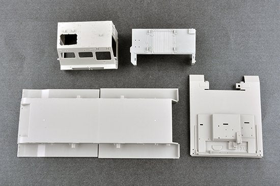 Trumpeter 01063 Véhicule de commandement et de contrôle M4 (C2V) 1/35 – immagine 5