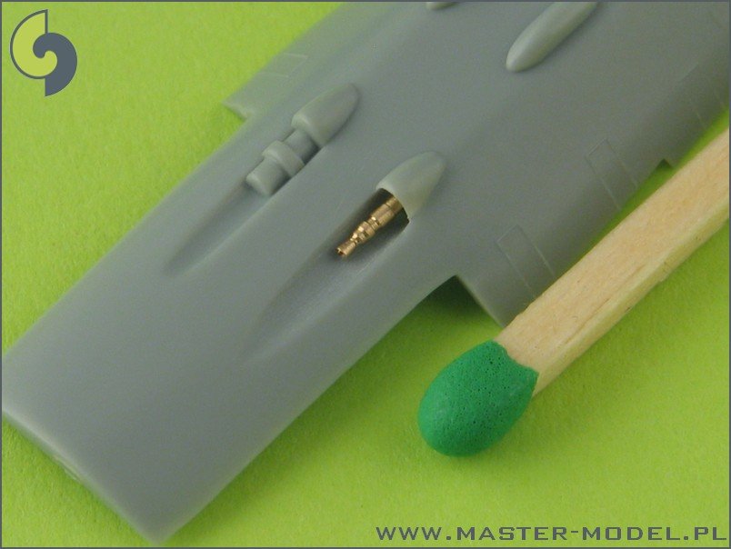 Ensemble d&amp;#39;armement Master AM-72-013 Fw 190 A6 (embouts de canon MG 17 et MG 151) et tube de Pitot – image 3