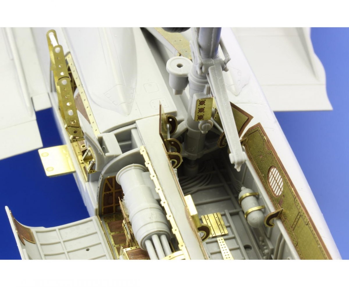 Train d&amp;#39;atterrissage Eduard 32310 F-14D 1/32 TRUMPETER – immagine 9
