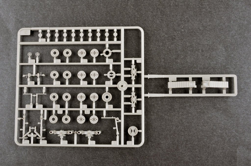 Trumpeter 07194 MAZ-537G type intermédiaire avec semi-remorque MAZ/ChMZAP 5247G 1/72 – image 6