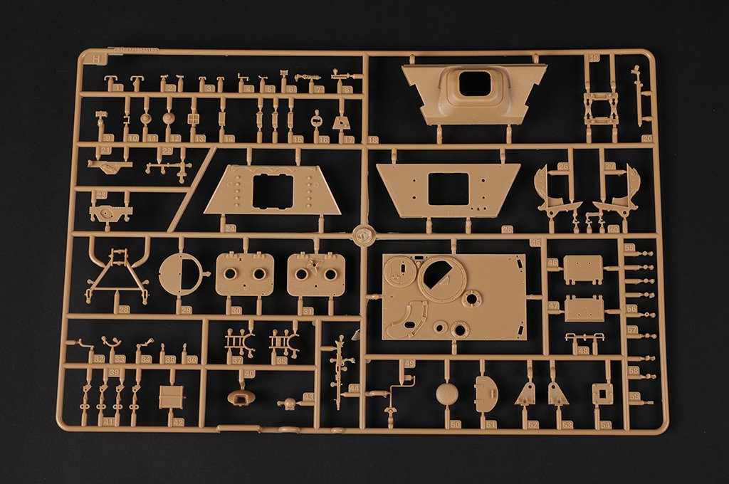 Hobby Boss 84562 Chasseur de chars allemand « Tigre » (type Henschel) 1/35 – Bild 6
